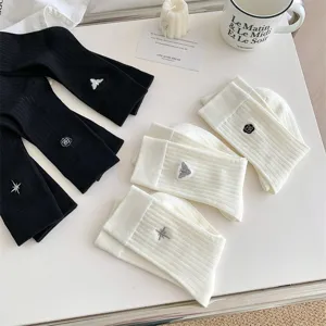 Calzini medi ricamati carini da donna neri e bianchi cotone moda calzini casual