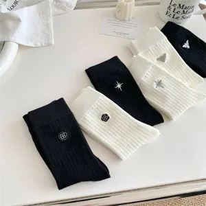 Calzini a costine in cotone al polacco con ricamo carino bianco e nero eleganti