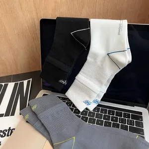 Men athletic crew socks breathable cotton daily sports socks with contrast embroidery details