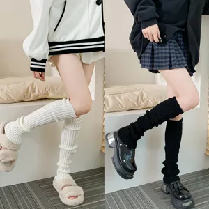 Jolies jambières en tricot style japonais pour femmes chaussettes slouch chaudes au-dessus du genou.