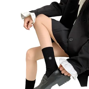 Calze donna al polpaccio stile ins tendenza ricamo nero bianco fiori moda casual scarpe