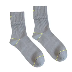 Men's grey mid-tube cotton athletic socks with yellow embroidery and toe line details.