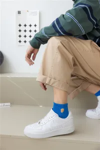 Calzini di coppia con lettere ricamate, calzini casual in cotone a tubo medio uomo donna.