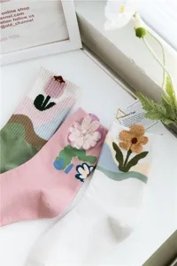 Japanese style sweet cool floral women mid tube cotton socks with cute plush 3d flower design.