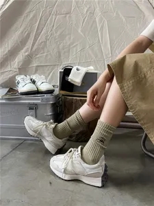 Embroidered camping outdoor hiking cotton socks for men and women, mid-tube spring sports socks.
