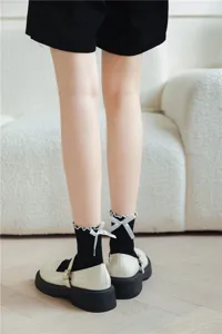 Süße Damen Rüschen Schleife kurze Socken, japanischer JK Stil schwarze Baumwollsocken.