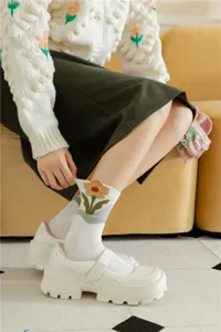 Cute 3D plush flower cotton mid-tube socks for women, sweet and cozy retro daily wear.
