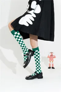 Grüne und weiße karierte Wadenstrümpfe japanischer Stil atmungsaktive lange Socken Damen