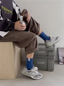 Chaussettes de sport décontractées en coton côtelé épais pour hommes unies et stylées