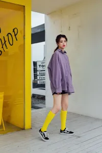 Einfarbige neonfarbene Baumwolle Kniestruempfe fuer Damen taegliche Mode Streetwear