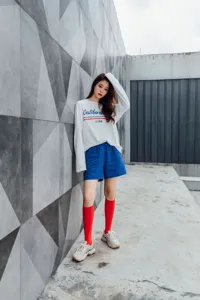 Stilvolle Bonbonfarben Kniestrümpfe für Damen, einfarbige Baumwolle Mode lange Socken.