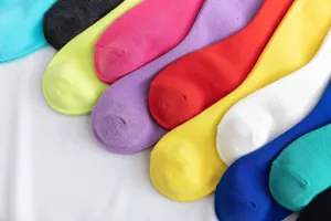 Bunte Baumwollstrümpfe in tollen Bonbonfarben für Damen lange Socken weich und bequem