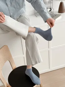 Breathable mesh cotton men's socks with pull tab, comfortable low-cut athletic style detail.