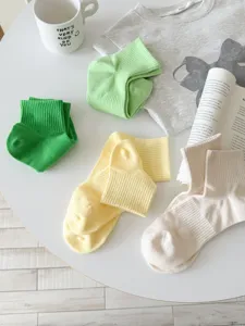 Details zu atmungsaktiven bunten kurzen Sommersocken für Damen, bequeme Baumwollsportsocken.