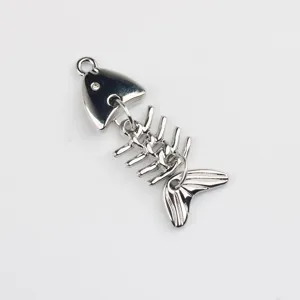 ciondolo charm scheletro di pesce in lega per braccialetti e collane fatti a mano.