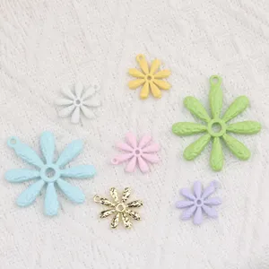 Kleurrijke emaille margriet bloem bedels legering DIY hangers voor armbanden kettingen