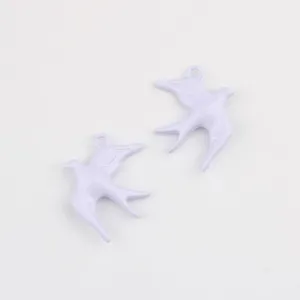 Lichtpaarse legering zwaluw hanger DIY sieradenbedel voor handgemaakte ketting oorbellen.