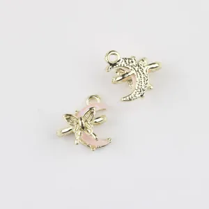 Goldlegierung rosa Harz Mond Schmetterling Anhänger Charms DIY Schmuck Accessoires für Halskette Armband