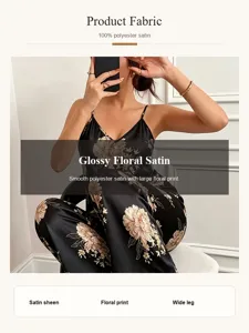 Primer plano de satén de poliéster suave con gran estampado floral, brillo y pierna ancha.