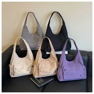 Borsa a tracolla casual di grande capacità per donna, elegante borsa a mano pratica e comoda.