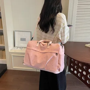 Large capacity casual pink travel duffel bag with cute star print for women's daily travel use