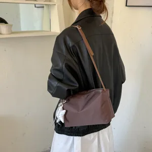 Borsa a tracolla minimalista per donna borsa a cuscino autunno moda leggera casual da spalla