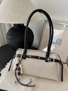 Sac à épaule vintage en toile pour femme, cabas chic en cuir noir avec charm pompon.