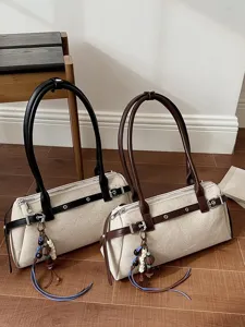 Sac à main rétro en toile pour épaule sous les bras avec bordure en PU et pampille de perles.