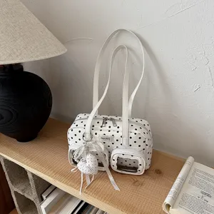 Sac à épaule blanc à pois noirs pour femmes, cabas décontracté tendance avec charm en cœur.