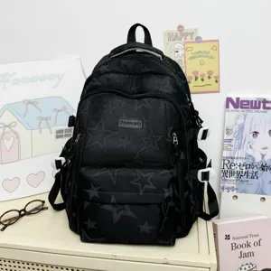 Zaino nero casual con motivo a stelle, scomparti multipli, grande capacità e stile.