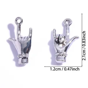 Ciondolo charm con gesto della mano rock in lega argentata per collana portachiavi fai da te