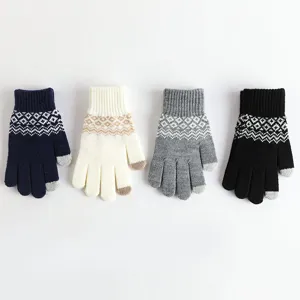 Cuatro pares de guantes táctiles de punto de invierno con motivos jacquard de varios colores