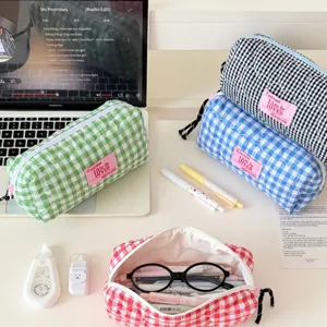 Quilted plaid pencil case aesthetic large capacity stationery storage pouch for student desktop use.