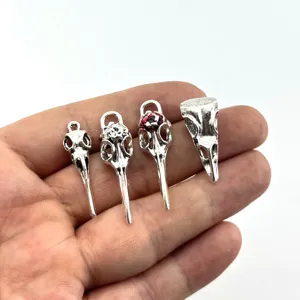 Retro Zinklegierung Vogel Schädel Anhänger Gothic Stil DIY Halskette Schmuck Zubehör.