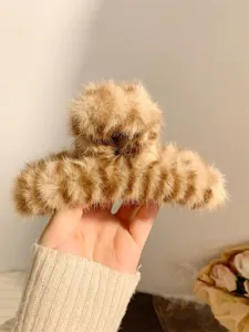 Brown leopard print furry hair claw clip for thick hair, stylish winter shark hair clip.