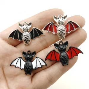 Ciondolo in metallo pipistrello di Halloween set accessori gioielli DIY con smalto nero e rosso
