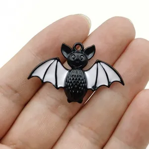 Halloween ciondolo pipistrello smalto nero in lega charm accessorio per gioielli