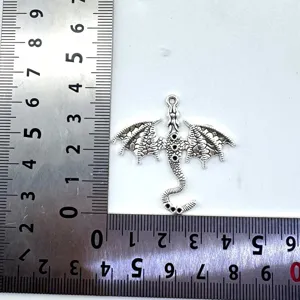 Vintage zinc alloy flying dragon pendant DIY jewelry making accessories for necklace.