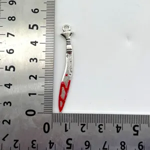 DIY Legierung Dolch Anhänger rot Blut Schwert für handgemachte Ohrringe Schmuck Zubehör