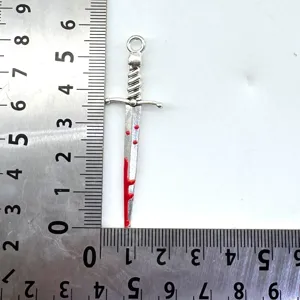DIY Legierung Schwert Dolch Anhänger mit roter Emaille, Gothic Stil Schmuck Zubehör.