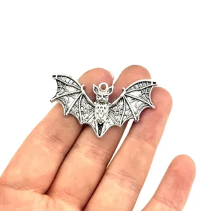 Pendentif Chauve-souris Vampire Gothique en Argent Vintage Alliage Accessoire de Fabrication de Bijoux DIY Halloween