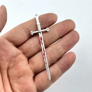 DIY Anime Waffen Schwert Anhänger, Metall Legierung Schmuck Zubehör mit Bluttropfen Öldesign.