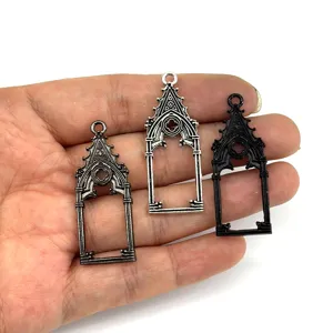 Ciondoli in metallo con finestra di chiesa gotica, accessori per gioielli fai da te.