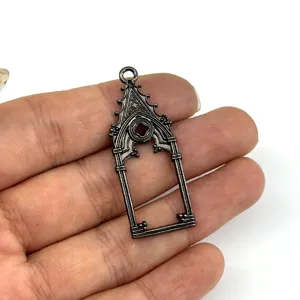 Ciondolo metallo finestra cattedrale gotica vintage per collana orecchini fai da te.