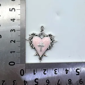 Ciondolo cuore in lega vintage goccia d'olio accessori gioielli barocchi rosa croce