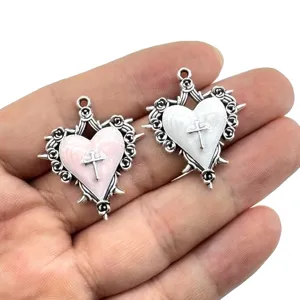 Ciondolo cuore in lega vintage goccia olio con croce rosa accessori gioielli fai da te