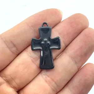 Schwarzes gotisches Kreuz Anhänger DIY Legierung Schmuck Zubehör dunkle Halskette