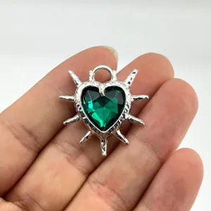 Gotischer Herz-Kristall-Anhänger für DIY-Schmuck, Vintage-Dark-Style Metall-Charm.