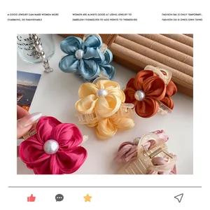 Süße Blumen Perle Haarklammer Hai Clip Halbes Haar Styling Zubehör für Damen Mode