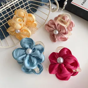 Blumen Perlen Haarklammern Set, elegante Haaraccessoires fuer Damen und Maedchen.